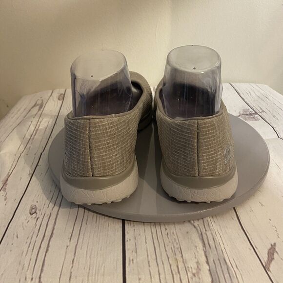 Skechers Women's Size 8 Microburst Darling Dash Walking Loafers Tan‎ SN 23340 - Picture 5 of 10